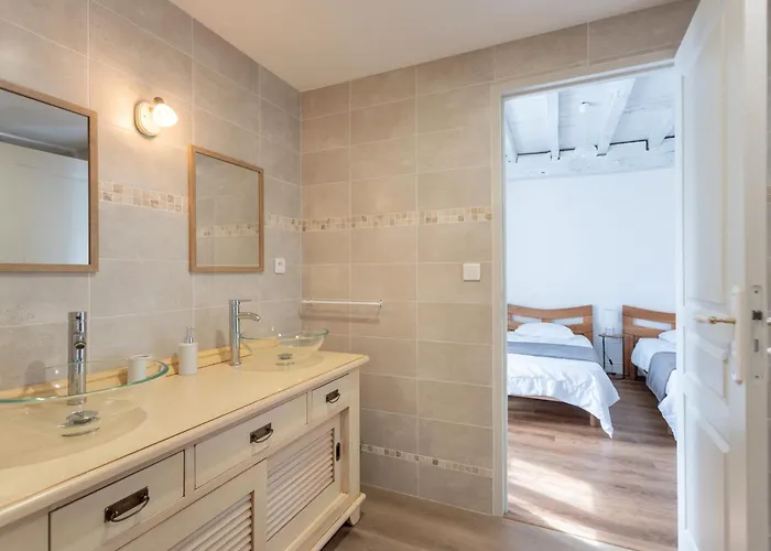 Chez Lydie Dans Le Bearn בית נופש Dognen