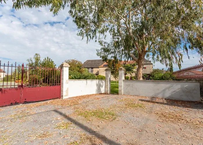 Chez Lydie Dans Le Bearn בית נופש Dognen